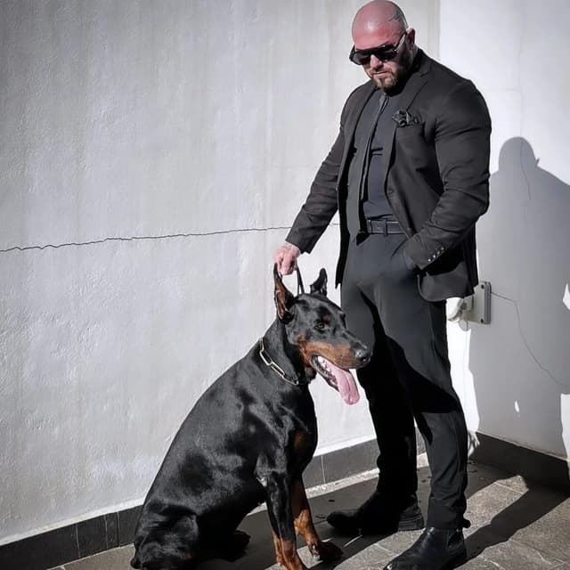 RESIDENTIAL SECURITY LOCKED IN